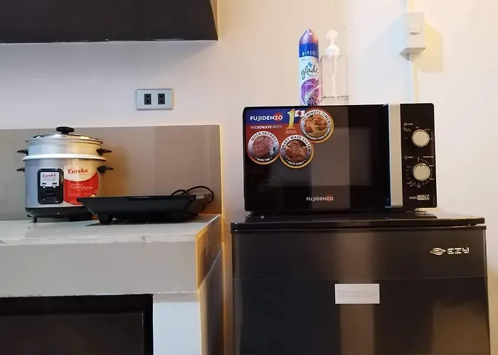 F Mandaluyong Staycation Hotel